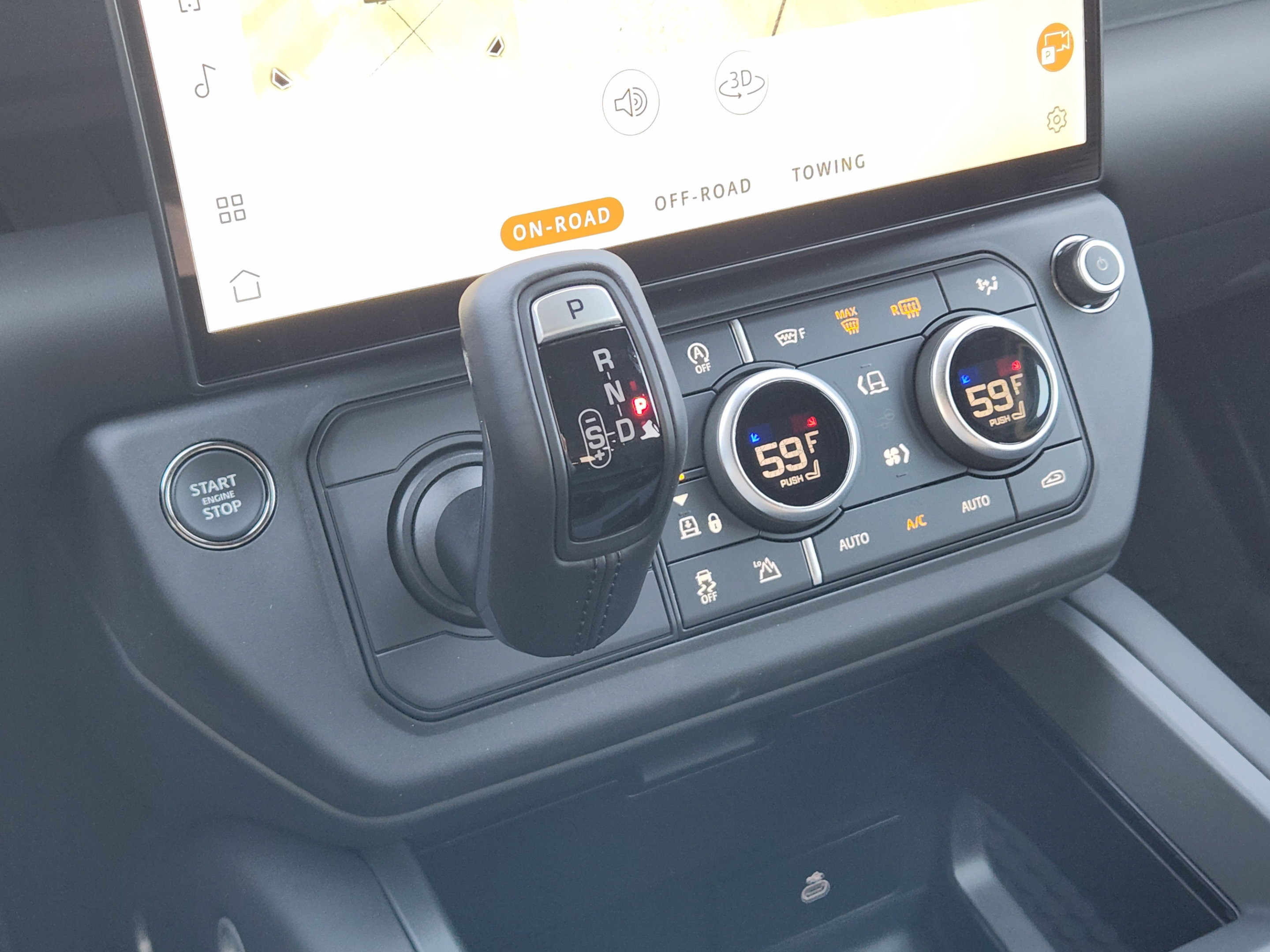 New 2026 Land Rover Defender 110 X-Dynamic SE AWD/4WD image 14