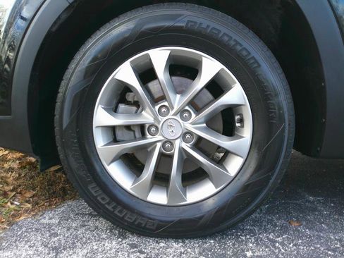 Used 2019 Hyundai Santa Fe SEL image 26