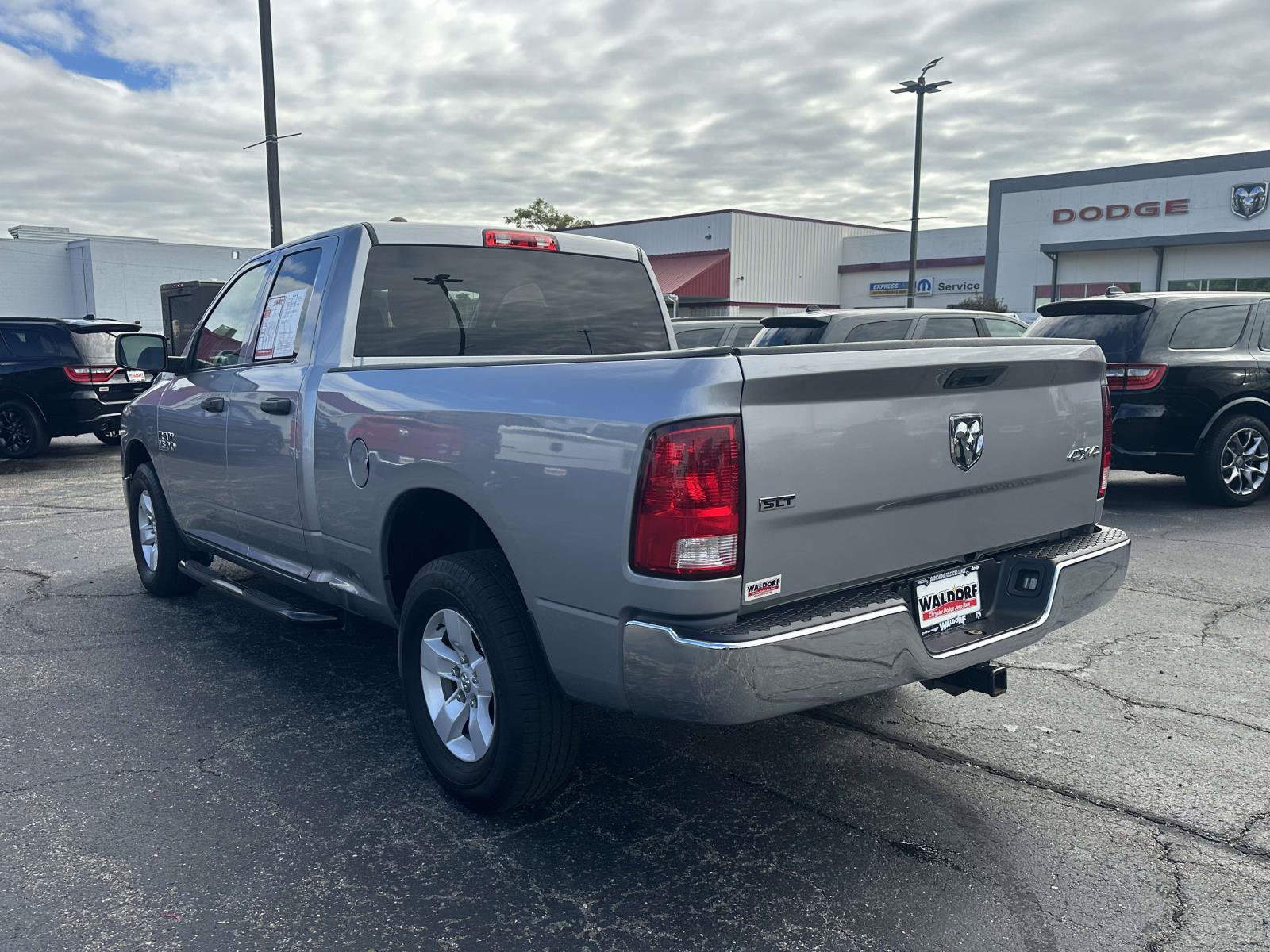 Used 2024 RAM 1500 Classic SLT AWD/4WD image 5