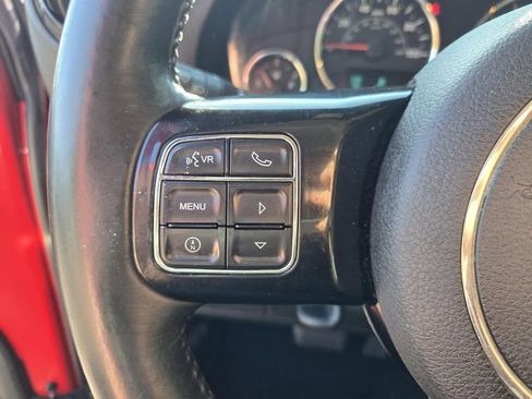 Used 2014 Jeep Wrangler Unlimited Sahara AWD/4WD image 17