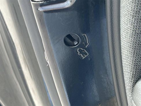 Used 2022 Hyundai Santa Cruz Limited image 14