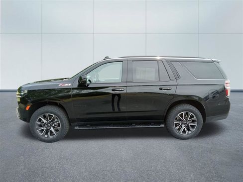 Used 2024 Chevrolet Tahoe Z71 w/ Luxury Package AWD/4WD image 2
