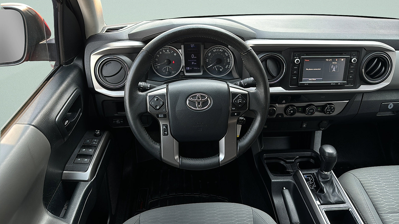 Used 2017 Toyota Tacoma SR5 w/ Tow Package AWD/4WD image 10