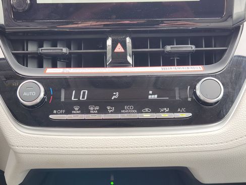 Used 2026 Toyota Corolla Cross LE w/ Moonroof Package FWD image 22