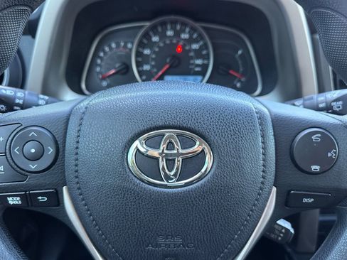 Used 2015 Toyota RAV4 XLE FWD image 22
