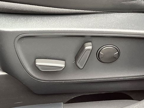 Used 2024 Ford Escape ST-Line w/ Tech Pack #1 AWD/4WD image 10