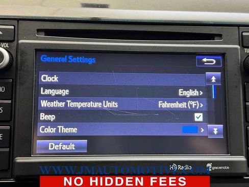 Used 2015 Toyota Tacoma w/ SR5 Package image 28