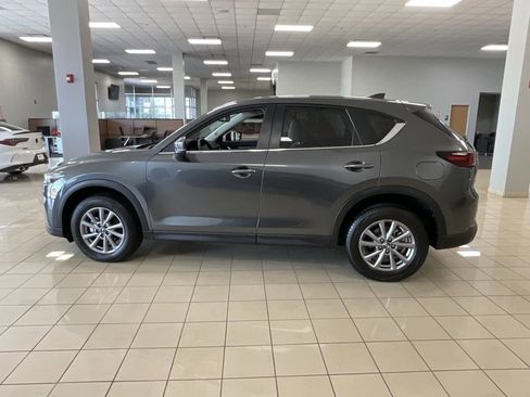 Used 2023 MAZDA CX-5 AWD 2.5 S w/ Preferred Package image 4