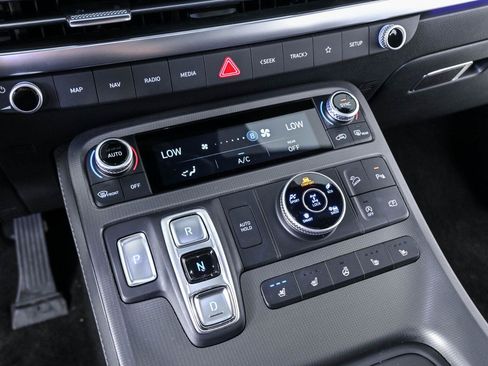 Used 2024 Hyundai Palisade Calligraphy AWD/4WD image 16