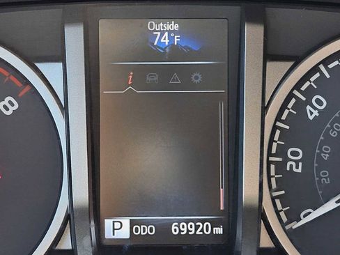 Used 2022 Toyota Tacoma SR5 w/ SR5 Appearance Package (SM) image 24