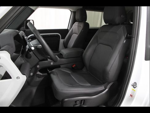 Used 2023 Land Rover Defender 90 S AWD/4WD image 5