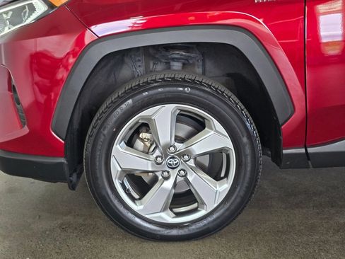 Used 2020 Toyota RAV4 Limited AWD/4WD image 8