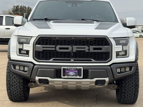 Used 2018 Ford F150 Raptor w/ Equipment Group 802A Luxury image 9