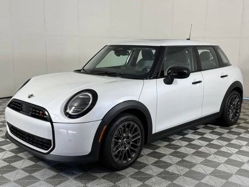 Used 2025 MINI Cooper S FWD image 2
