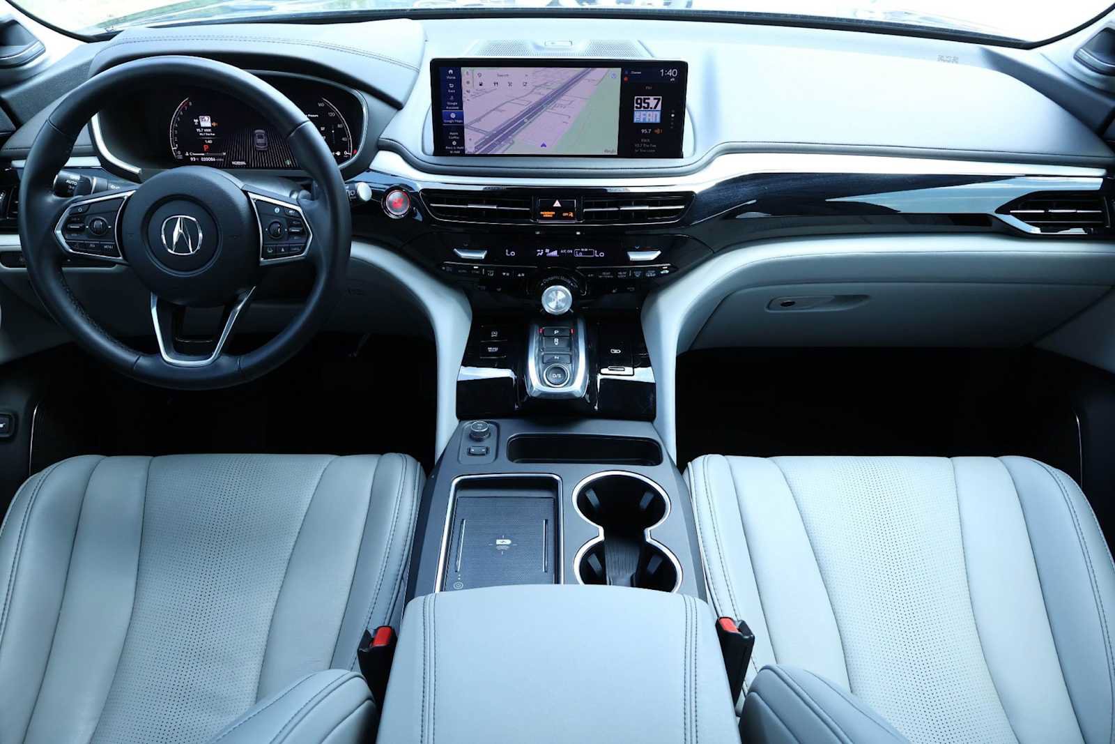 Certified 2026 Acura MDX w/ Technology Package FWD image 10