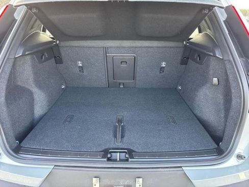 Certified 2025 Volvo XC40 B5 Plus image 6