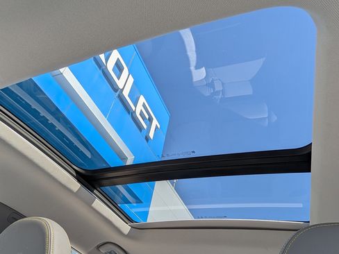 Certified 2023 Chevrolet Bolt EUV Premier w/ Sun & Sound Package FWD image 26