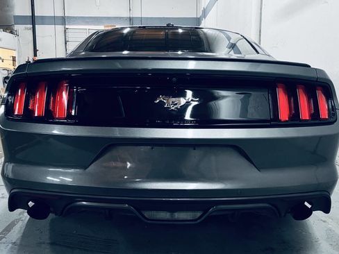 Used 2015 Ford Mustang Premium RWD image 7