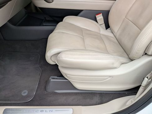 Used 2021 Lincoln Navigator Reserve image 13