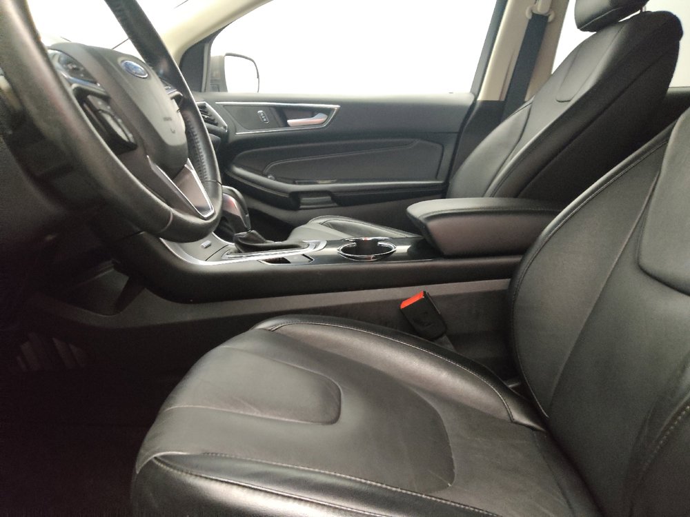 Used 2018 Ford Edge Titanium w/ Cold Weather Package AWD/4WD image 17