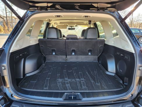 Used 2022 Subaru Forester Touring w/ Popular Package #2 image 8