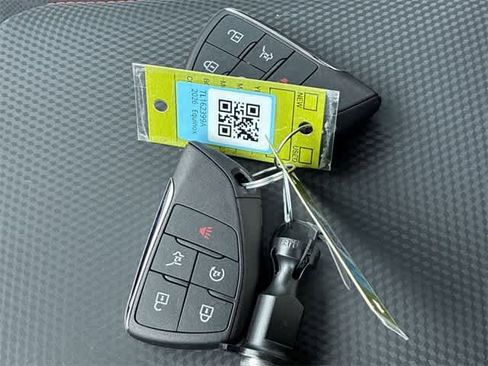 Used 2026 Chevrolet Equinox RS image 36