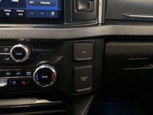 Used 2024 Ford F250 Platinum AWD/4WD image 20