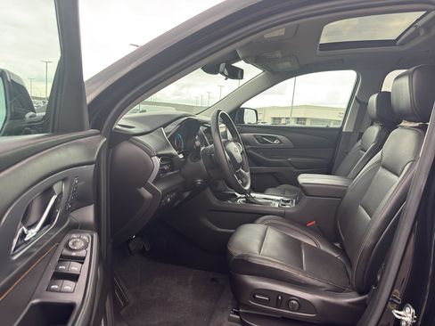 Certified 2018 Chevrolet Traverse Premier w/ Redline Edition AWD/4WD image 11