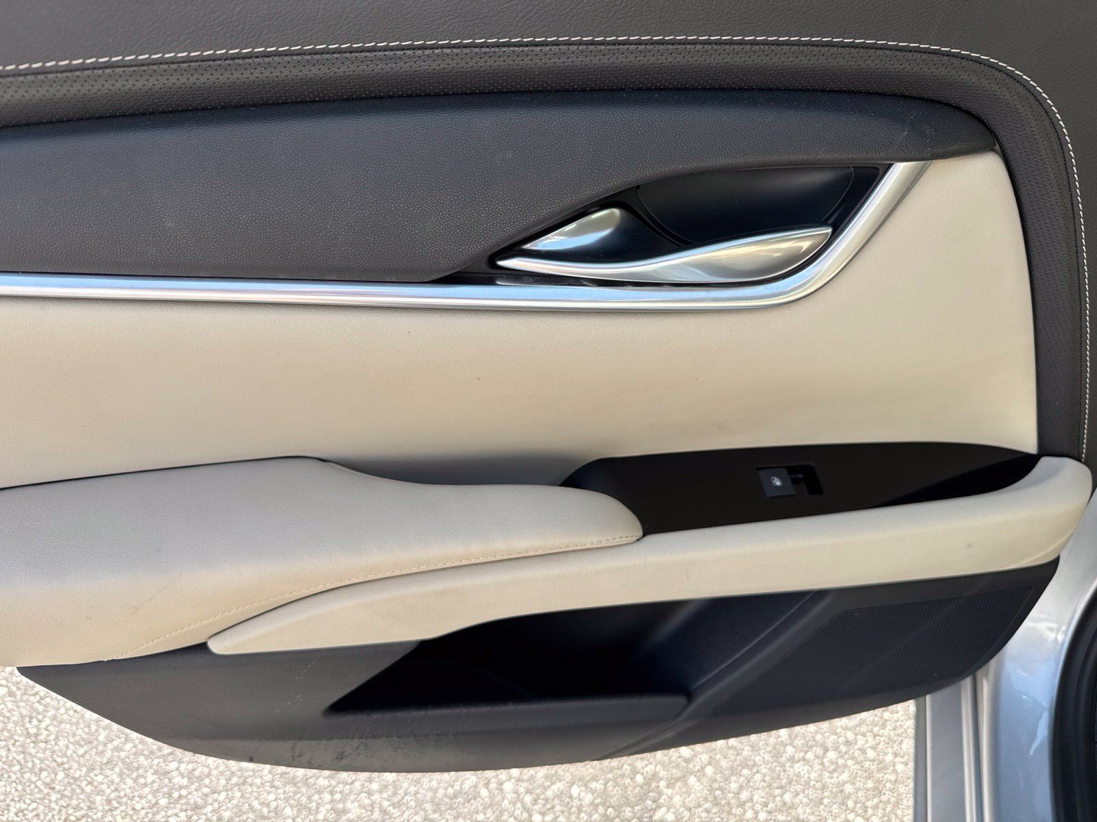Used 2019 Cadillac XTS FWD image 12