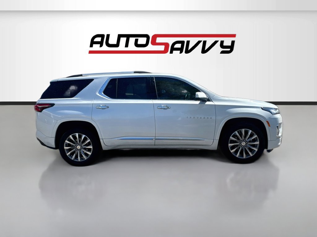Used 2023 Chevrolet Traverse Premier FWD image 8