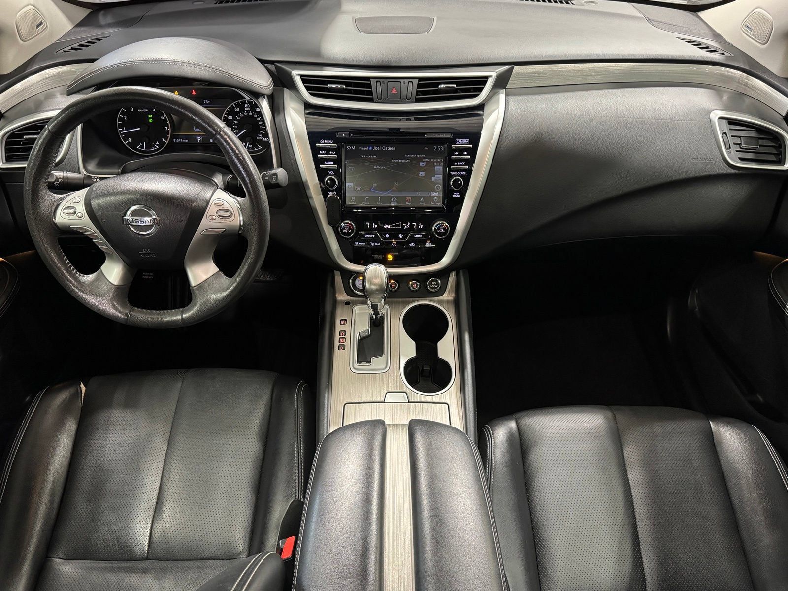 Used 2017 Nissan Murano Platinum w/ Platinum Technology Package FWD image 2