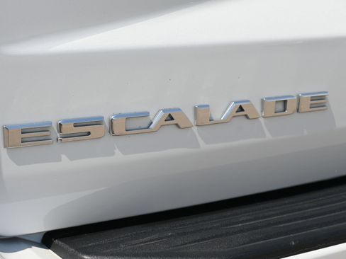Used 2021 Cadillac Escalade ESV Sport w/ Driver Assist Tech Package AWD/4WD image 22