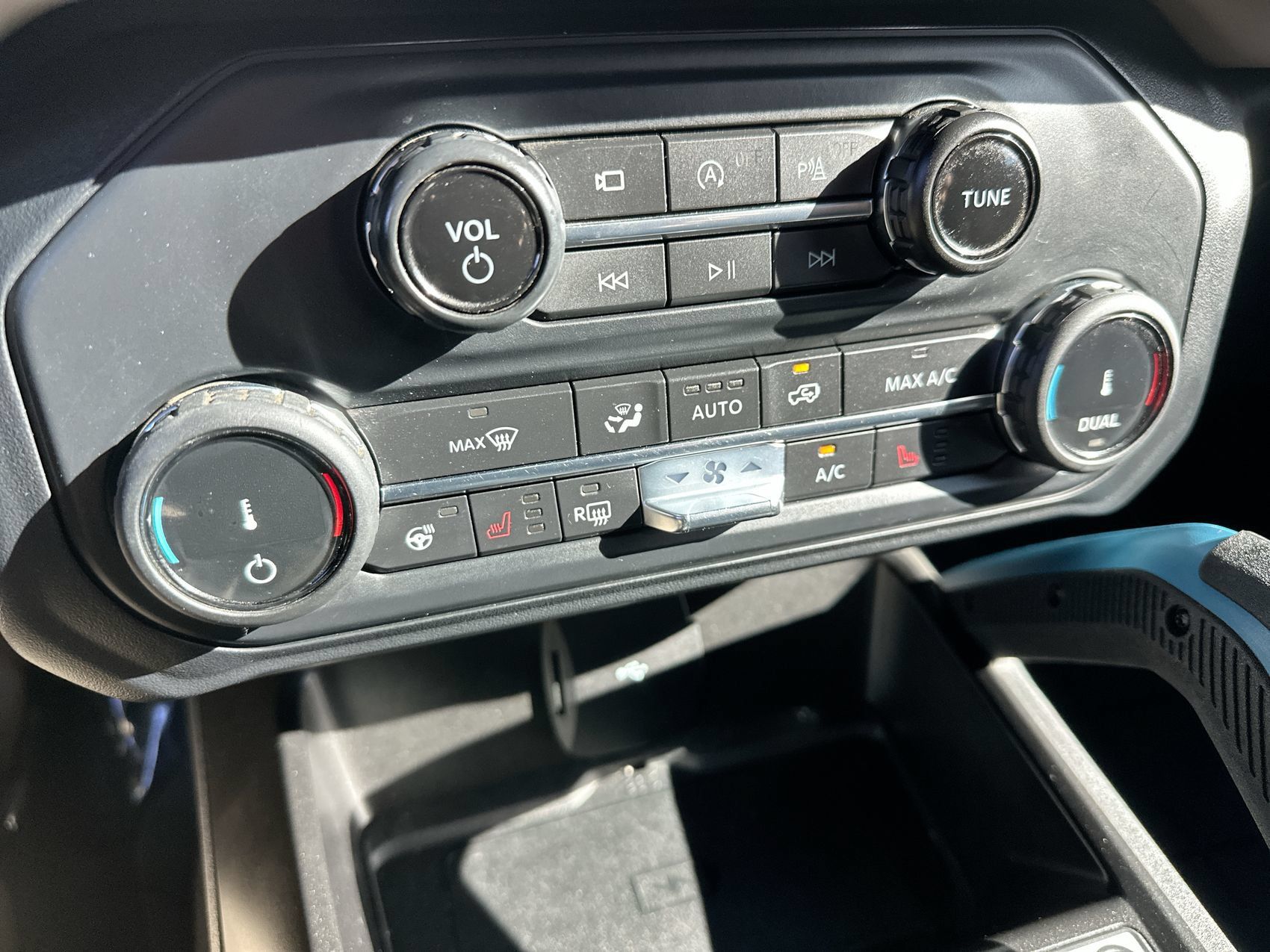 Used 2022 Ford Bronco Wildtrak AWD/4WD image 19