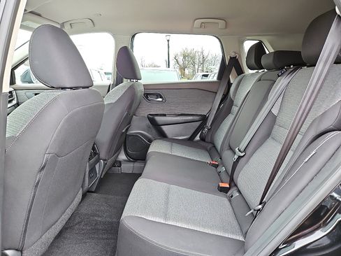 Certified 2023 Nissan Rogue SV image 10