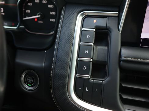 Used 2021 GMC Yukon XL SLT image 17