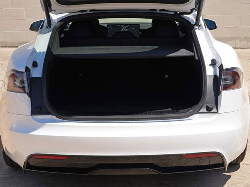 Used 2021 Tesla Model S Plaid image 10