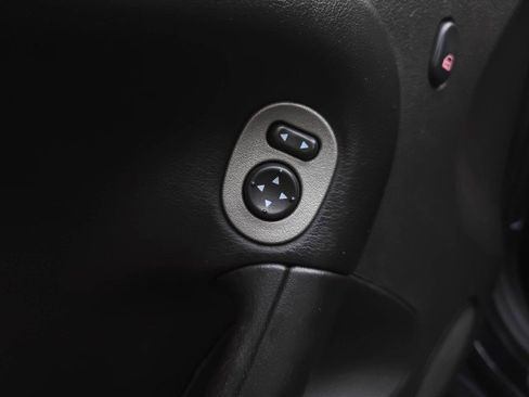 Used 2008 Pontiac Solstice GXP w/ Premium Package RWD image 24