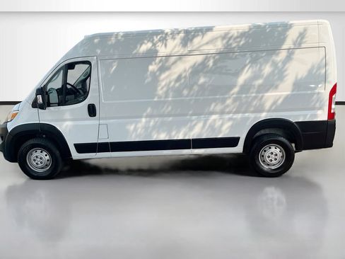 Used 2023 RAM ProMaster 2500 FWD image 4