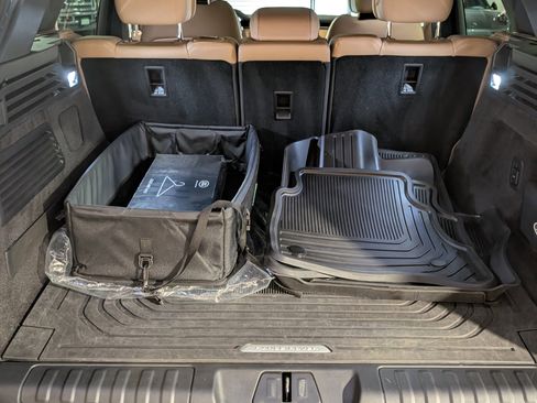 Used 2024 Land Rover Range Rover Sport SE image 21