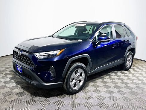 Certified 2025 Toyota RAV4 XLE AWD/4WD image 4