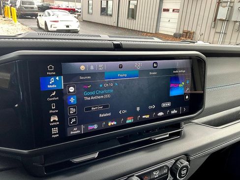 Used 2024 Jeep Wrangler Unlimited Rubicon 4xe image 18