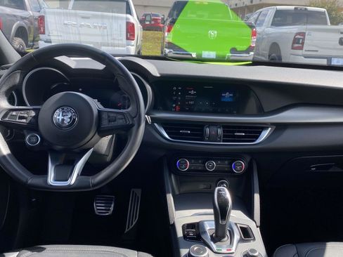 Used 2024 Alfa Romeo Stelvio Ti image 15