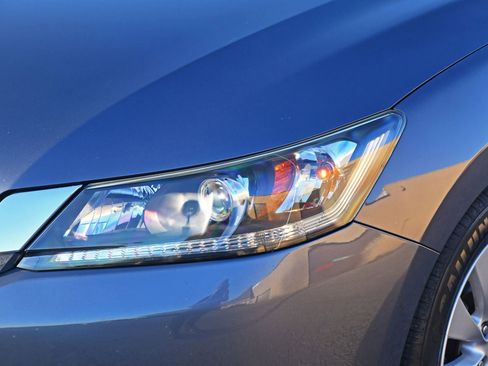 Used 2014 Honda Accord EX image 10