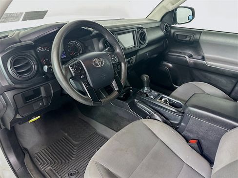 Used 2019 Toyota Tacoma SR image 31