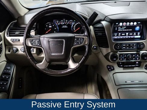 Used 2018 GMC Yukon Denali w/ Denali Ultimate Package image 19