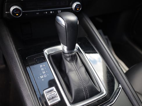 Used 2020 MAZDA CX-5 Touring FWD image 9