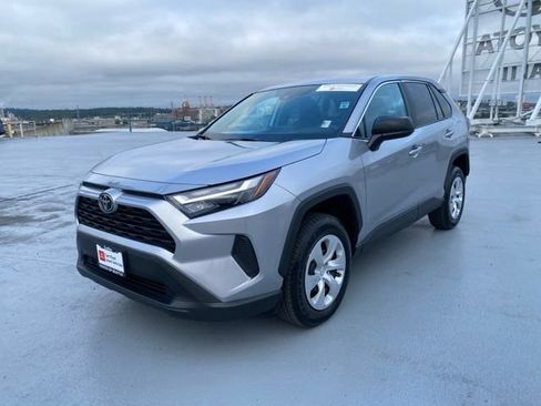 Certified 2025 Toyota RAV4 LE AWD/4WD image 7