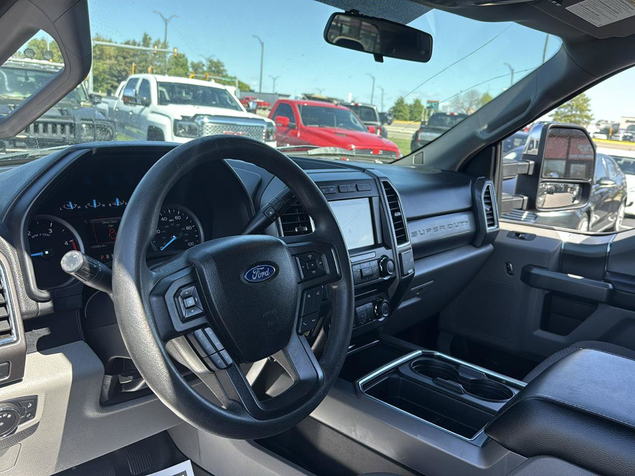 Used 2017 Ford F250 XLT w/ XLT Premium Package AWD/4WD image 11