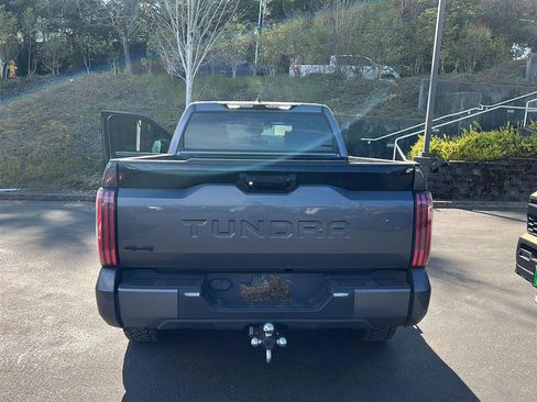 Used 2023 Toyota Tundra Platinum image 8