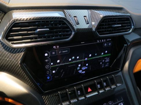 Used 2024 Lamborghini Urus S AWD/4WD image 18
